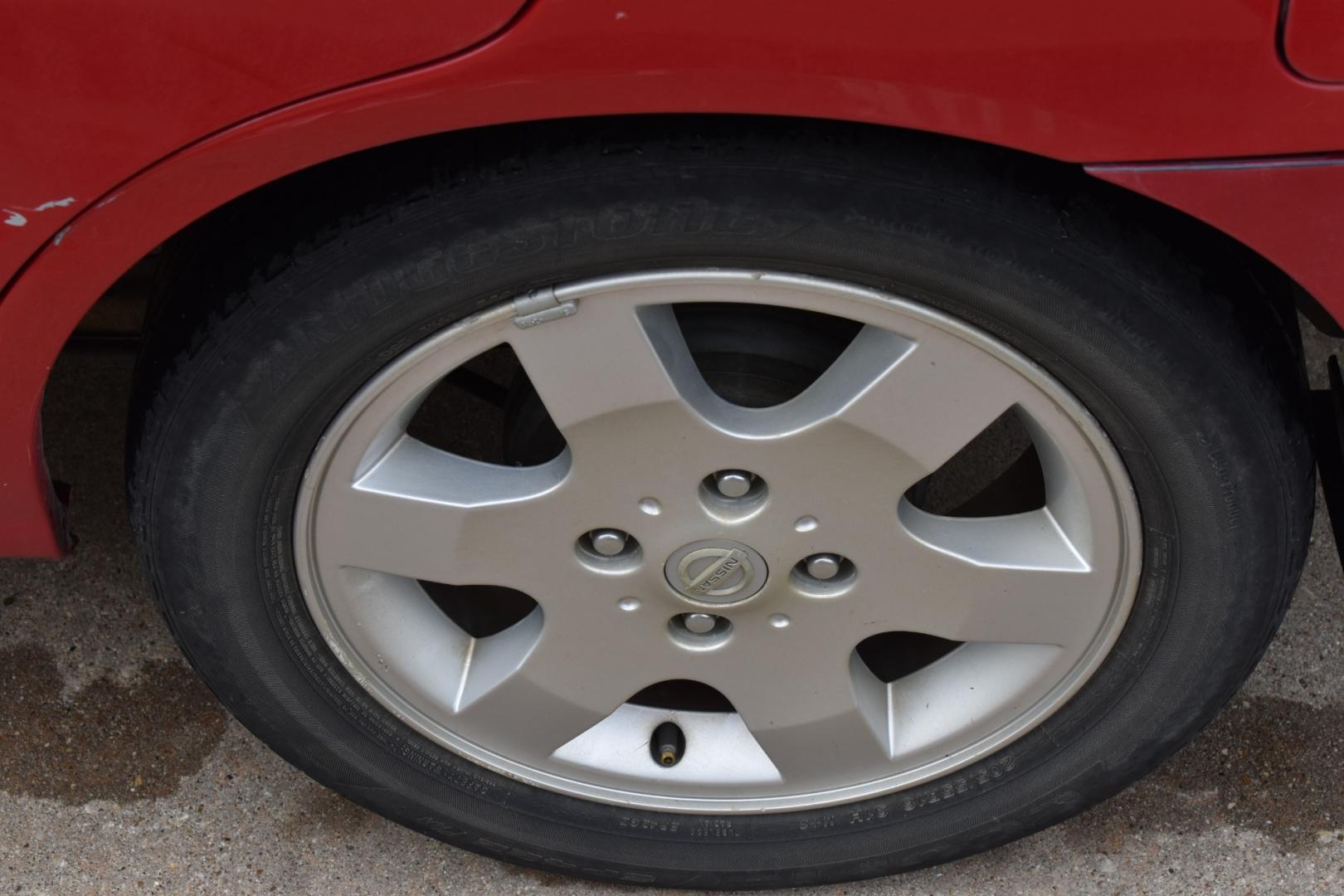 2005 Red Nissan Sentra 1.8 (3N1CB51D25L) with an 1.8L L4 DOHC 16V engine, 4 SPEED AUTOMATIC transmission, located at 5925 E. BELKNAP ST., HALTOM CITY, TX, 76117, (817) 834-4222, 32.803799, -97.259003 - Photo#23